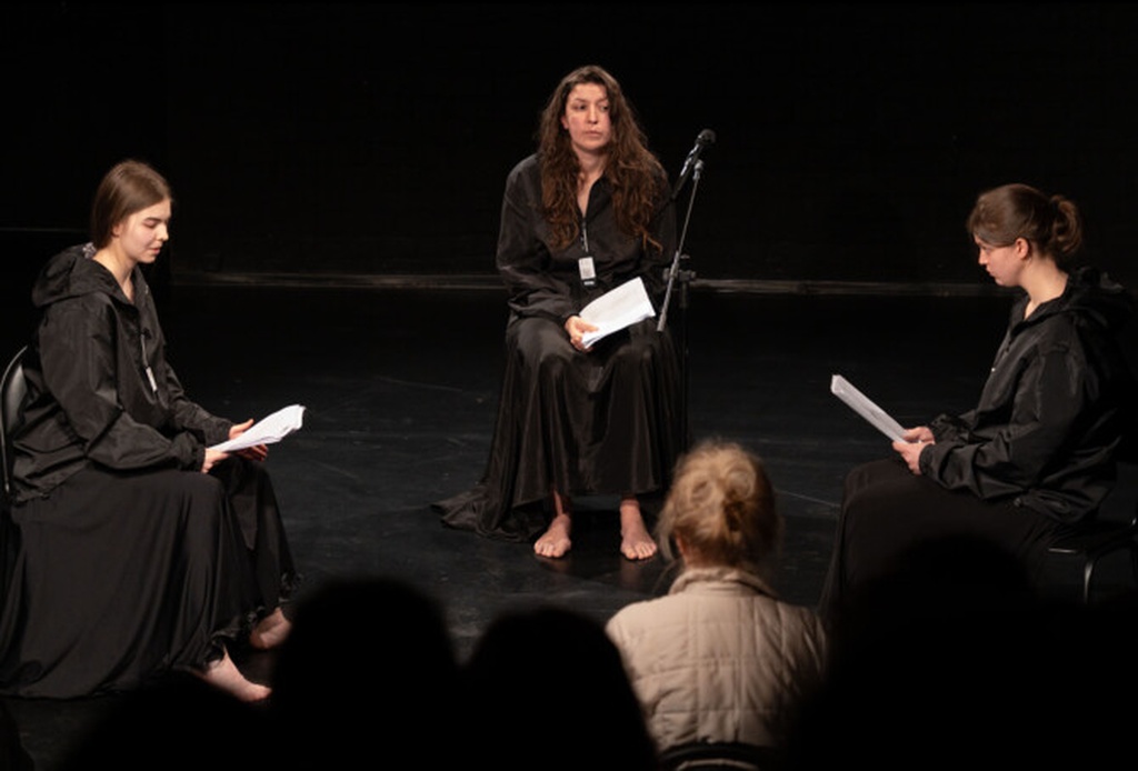 Давайте создадим спектакль вместе.