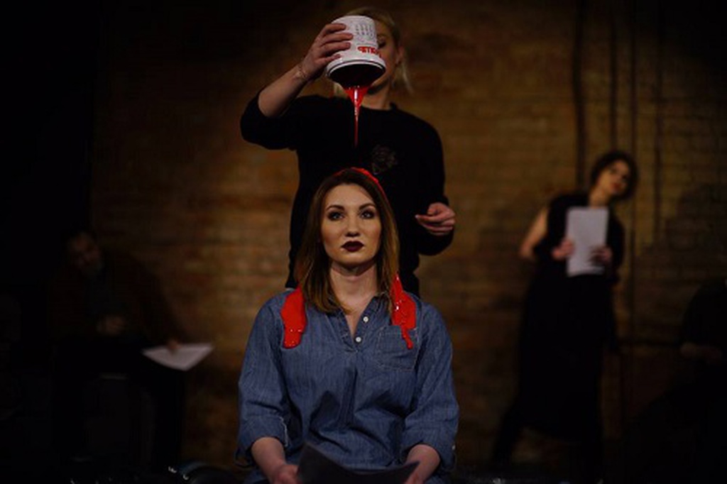 «Пьеса-месиво»: в Театре.doc прошла читка пьесы Марюса Ивашкявичюса «Ад и мир»
